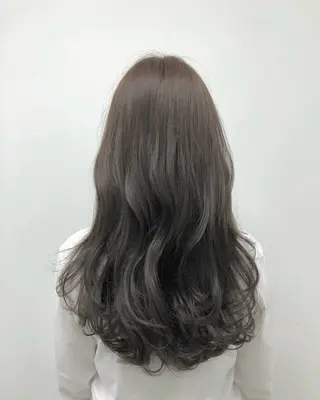 ロング カラー 透明感Color🩶 髪質改善 ユウナ🦋のヘアスタイル