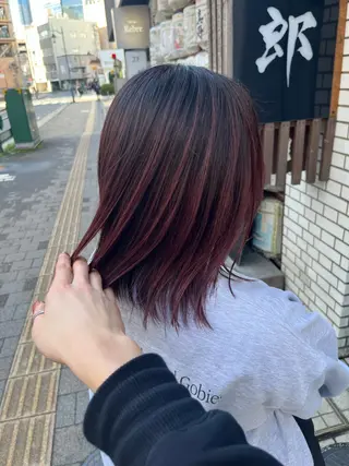 ミディアム アブアイ所属・🌈艶髪ハイトーン SENAのヘアスタイル