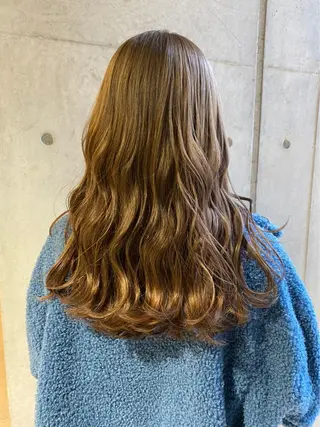 ロング なつめ🐶ショート ベージュカラーのヘアスタイル