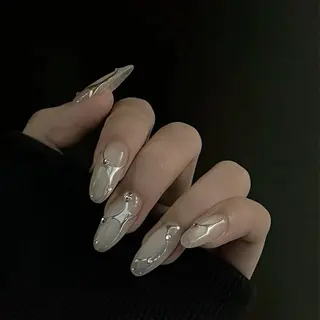 ネイル T. Leeのネイルデザイン