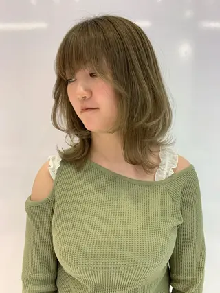 ミディアム ハッシュカット/ハイ トーン/MANAMIのヘアスタイル