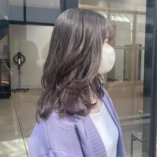 ミディアム カラー 🦋透明感カラー /ケアブリーチ🦋のヘアスタイル