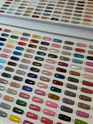 ネイル ECRLN Atsumiのネイルデザイン