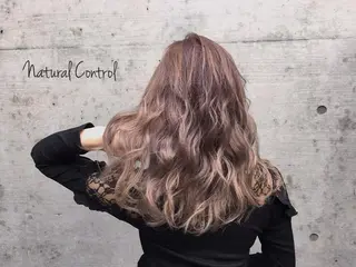 セミロング カラー 韓国ヘア🤍髪質改善 🇰🇷AKANEのヘアスタイル