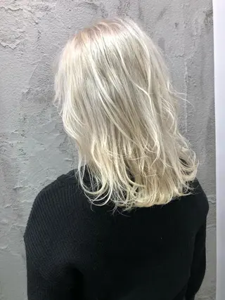 ミディアム カラー ブリーチダブルカラー ハイライト/山本喜熙のヘアスタイル