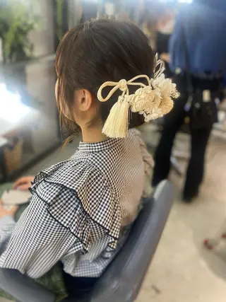 セミロング ヘアアレンジ 溜 一太のヘアスタイル