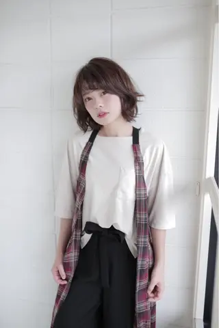 ミディアム 相原 瞳のヘアスタイル