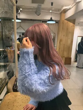 セミロング カラー ミルクティー× グレージュMOMOのヘアスタイル