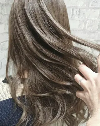 セミロング カラー ヘアアレンジ 秋山 幸太のヘアスタイル