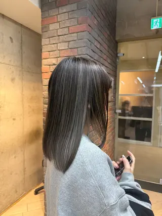 カラー 栗原 莉玖のヘアスタイル