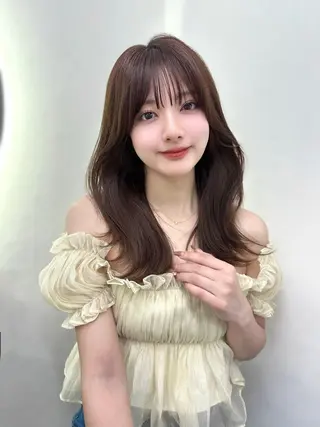 ミディアム カラー 盛れる顔周り /透明感/かりん🎀のヘアスタイル