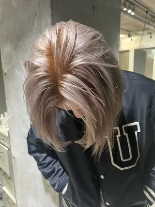 ミディアム 愛瑠奈 erunaのヘアスタイル