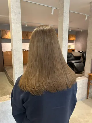 セミロング カラー suri-ru hair【スリールヘアー】所属・FURUSAWA AOIのヘアスタイル