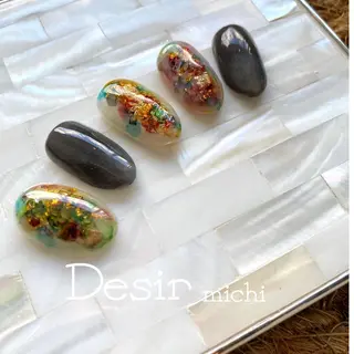 ネイル 伊藤 美智子のネイルデザイン