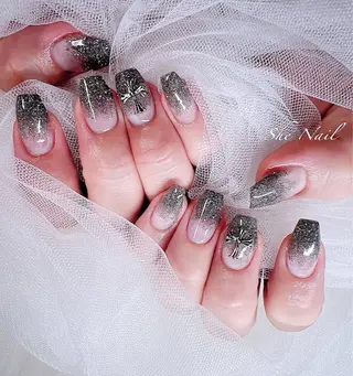 ネイル She   Nail所属・ISA_ BELLAのネイルデザイン
