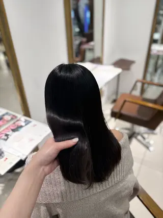 セミロング 艶モテカラー miku🏳️‍⚧️のヘアスタイル