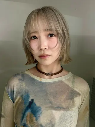 ショート カラー hen所属・心斎橋/レイヤー/ ブリーチ/モエのヘアスタイル