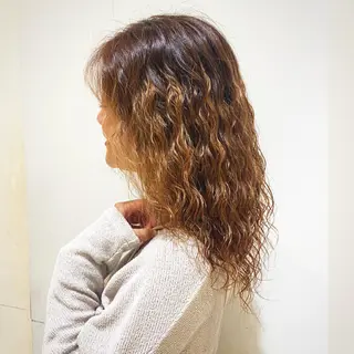 セミロング パーマ サロンドブーケ所属・河合 紗紀のヘアスタイル