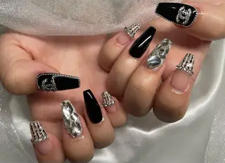 ネイル Roi〈ロワ〉 Minakoのネイルデザイン