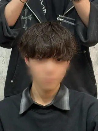 ショート パーマ メンズ 韓国メンズヘア/ 毛流れヘア　須田龍世のヘアスタイル