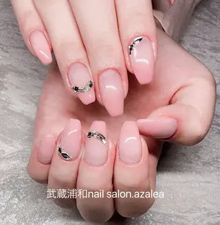 ネイル R inのネイルデザイン