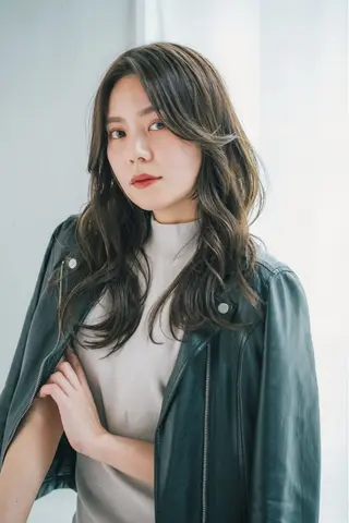 ロング カラー ヘアアレンジ 植村 真優のヘアスタイル