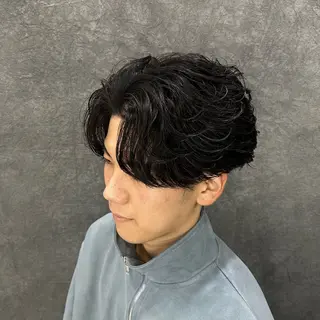 カラー パーマ メンズ RACCOON.TOKYO 渋谷店所属・メンズカット🐺 パーマ特化🔥舜のヘアスタイル