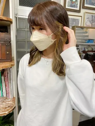 ミディアム カラー モモカ/ハイトーン /バレイヤージュのヘアスタイル