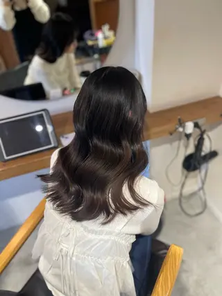 セミロング 塩川ももこ/ 縮毛矯正/ヘアセットのヘアスタイル