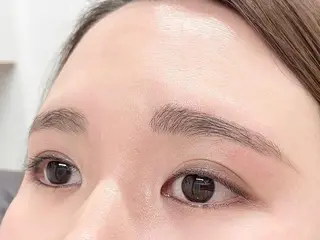 アイブロウ 横井 由衣のマツエク・マツパデザイン