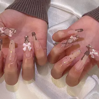 ネイル シュシュ 🎀 girly nailのネイルデザイン
