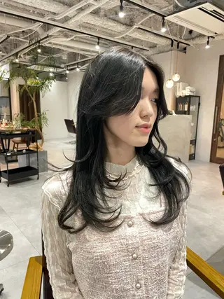 ロング 元平 未祐のヘアスタイル