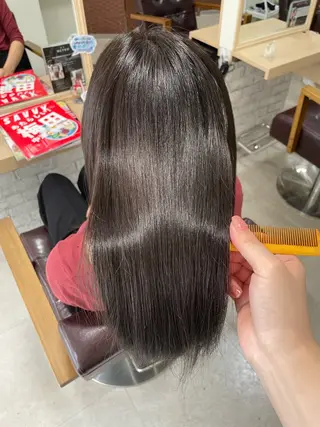 セミロング 髪質改善専門サロンEmuest所属・Emuest MIYUのヘアスタイル