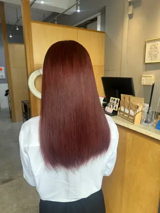 ミディアム miloc MOMOKAのヘアスタイル