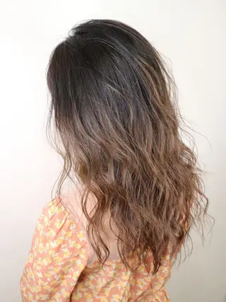 ロング 東風上 亮介のヘアスタイル