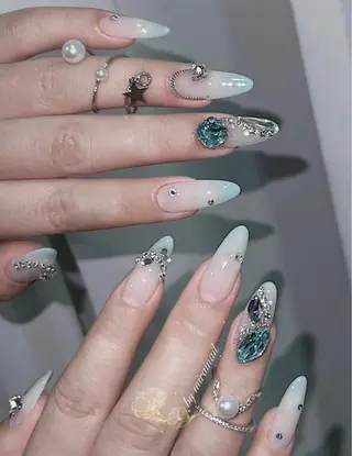 ネイル ネイルサロン 9Carats神田のネイルデザイン