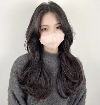 ロング 𝗕𝗼𝗻𝗵𝗲𝘂𝗿西梅田所属・ノンダメージ® 稲垣  いおりのヘアスタイル