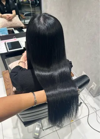 カラー 透明感カラー💙 束感マツエク🪼海月のヘアスタイル