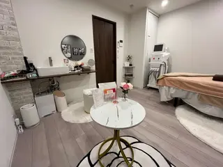 【脱毛サロン】-𝑪𝒉𝒂𝒓𝒎𝒆-【シャル厶】所属・Charme🌷´- シャルムのエステ・リラクイメージ