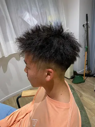 ショート カラー パーマ メンズ 平内 賢人のヘアスタイル