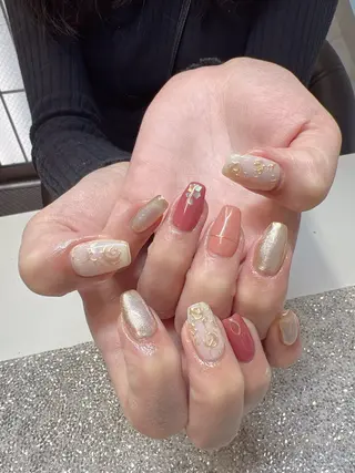 ネイル Guarendo錦糸町店所属・ガレンドウ 白澤 愛子のネイルデザイン