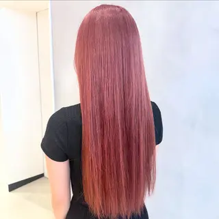 ロング ハイトーン／透明感 カラー Mioのヘアスタイル