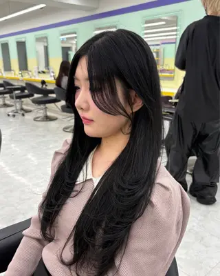 ロング 🤍レイヤーカット /顔まわりカット🤍のヘアスタイル