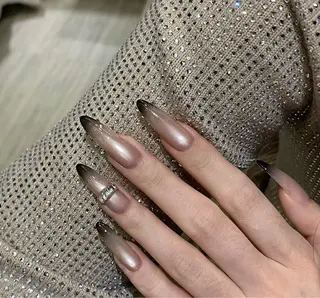 カラー U.mi Nail Salonのネイルデザイン