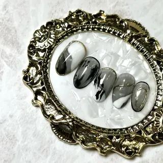 ネイル NEO Beauty Salon所属・𝐍𝐄𝐎 𝐉𝐔𝐑𝐈のネイルデザイン