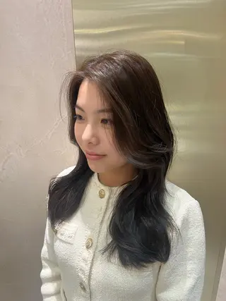 ロング 顔周りカット/ 透明感カラー/ユナのヘアスタイル