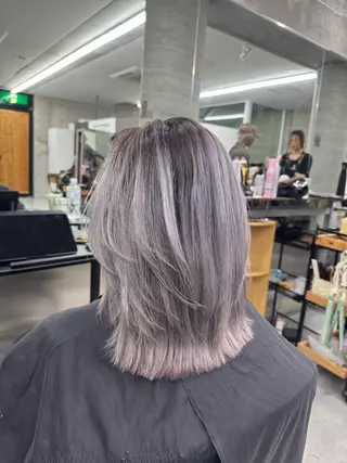 セミロング カラー 艶髪✨ブリーチ職人 井手正康のヘアスタイル