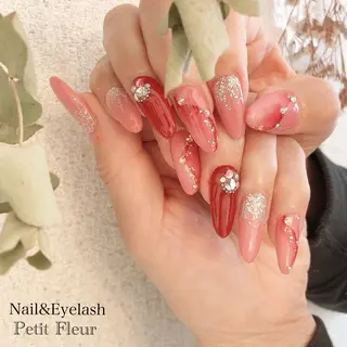 ネイル Petit Fleur所属・青柳 亜梨奈のマツエク・マツパデザイン