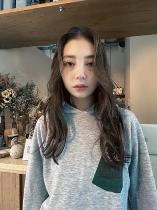 ミディアム yelm (official)のヘアスタイル