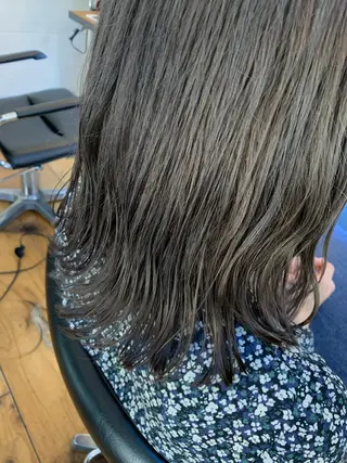 ミディアム カラー Lagom なかだのヘアスタイル